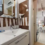Joy4you Near And Center Apartamento Split