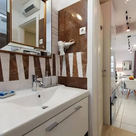 Joy4you Near And Center Apartman Split