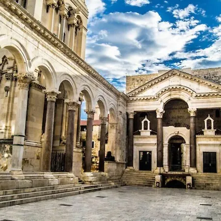 Joy4you Near And Center